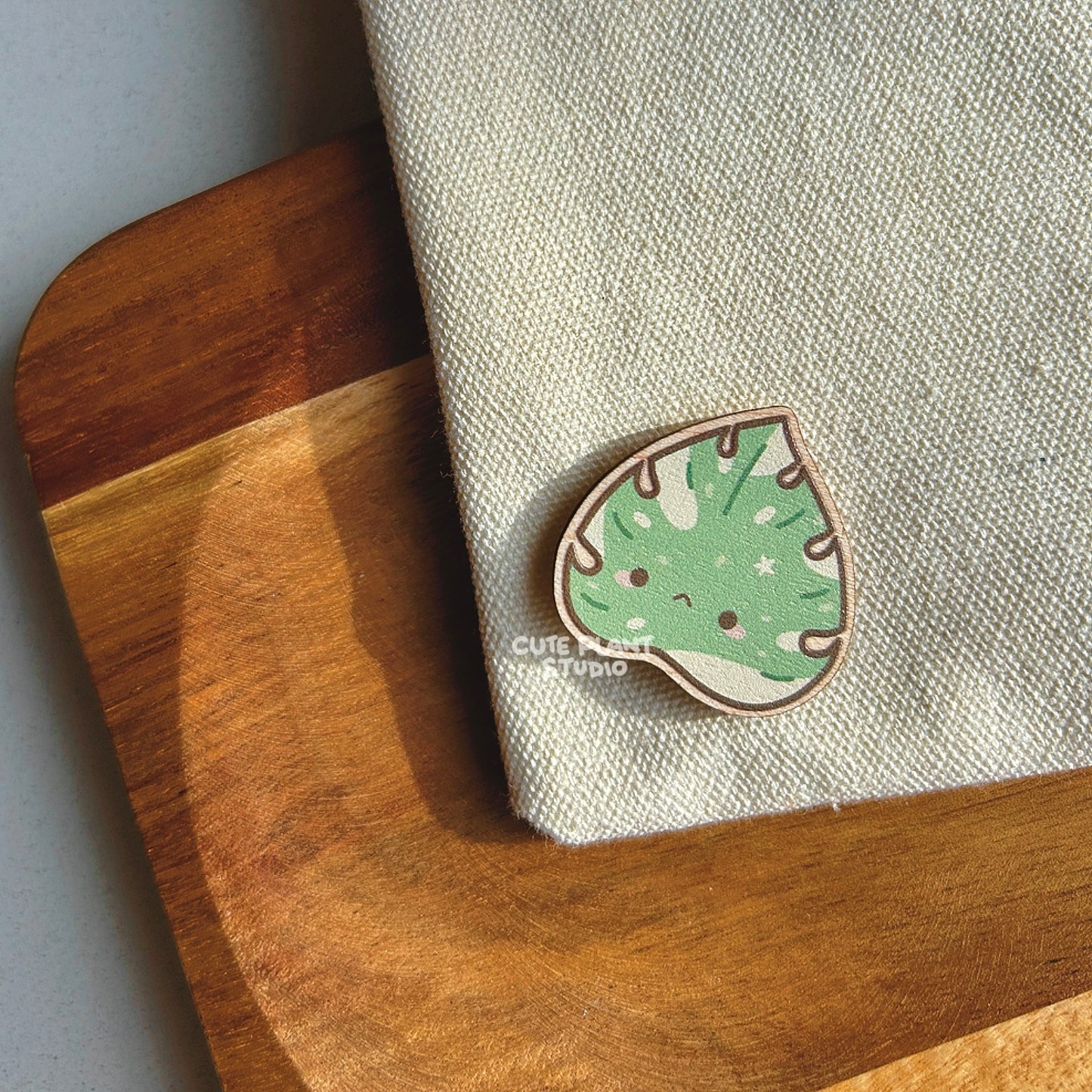 Monstera Thai Constellation Wooden Pin